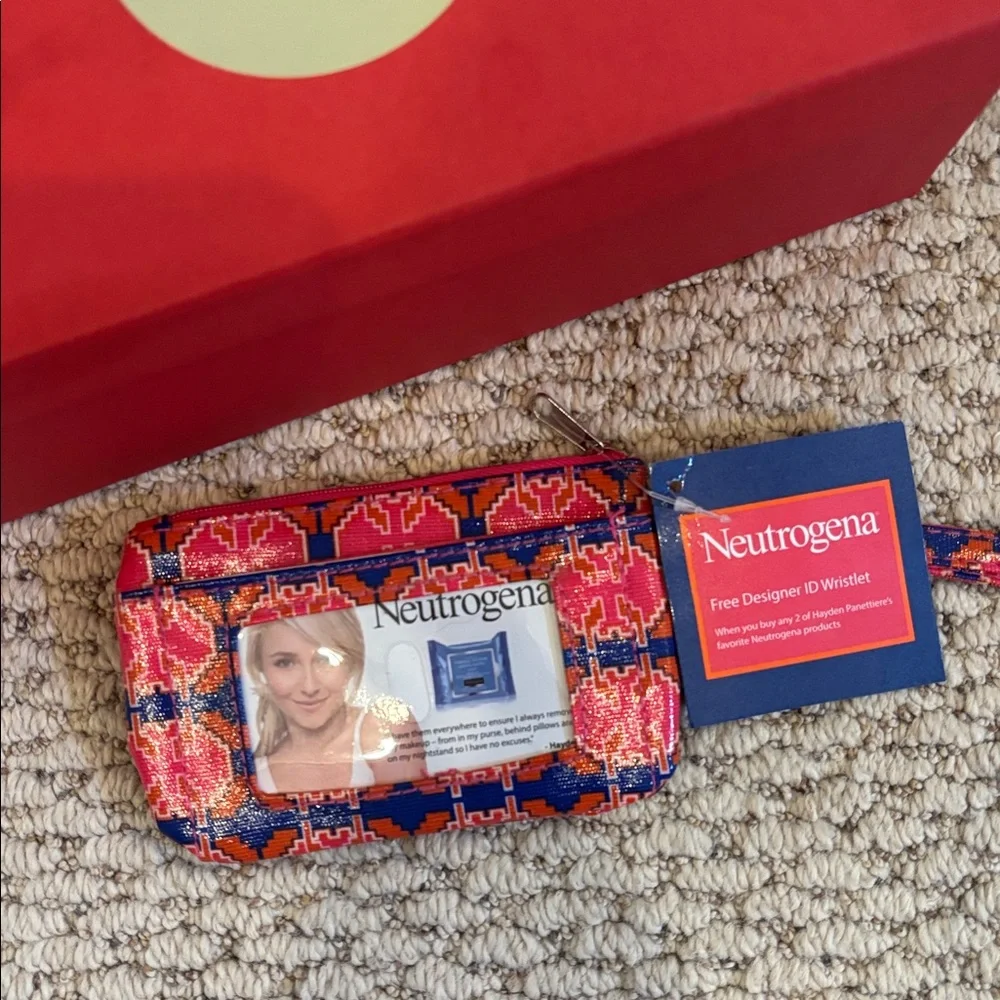 Starbucks Gold Glitter Tumbler with Red Straw (bonus card carrier) - Picture 5 of 7